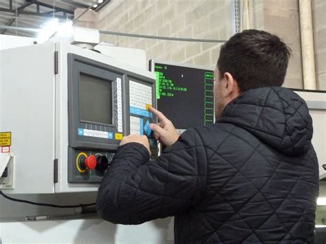 operador de centro de usinagem cnc|Curso Operador de Centro de Usinagem CNC .